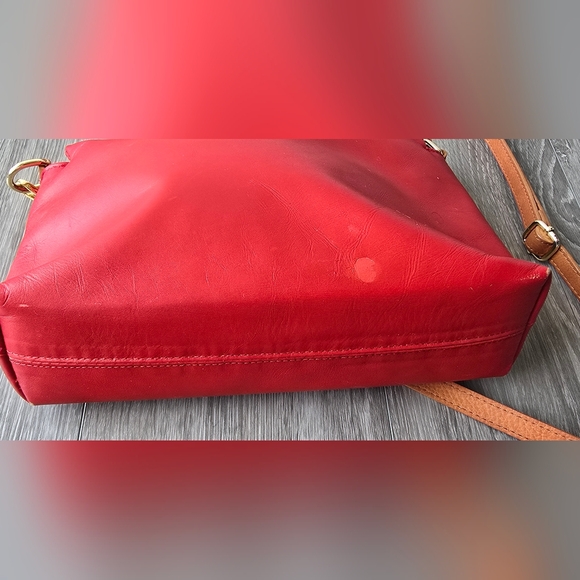 Valentina Italia Genuine Leather Red Crossbody Bag Made in Italy Gold Hardware - Picture 5 of 16